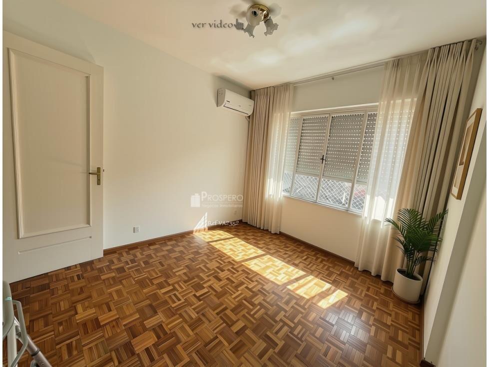 VA2352/P venta apto 2 dorm+servicio Centro balcon