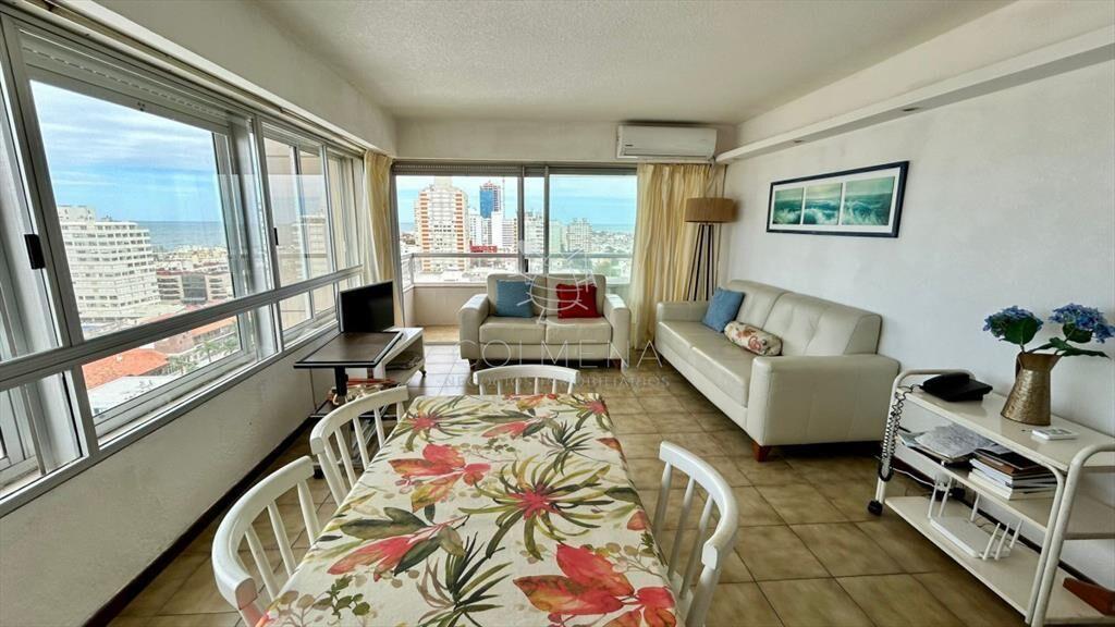 Apartamento en Torre Gattas con muy buena vista a