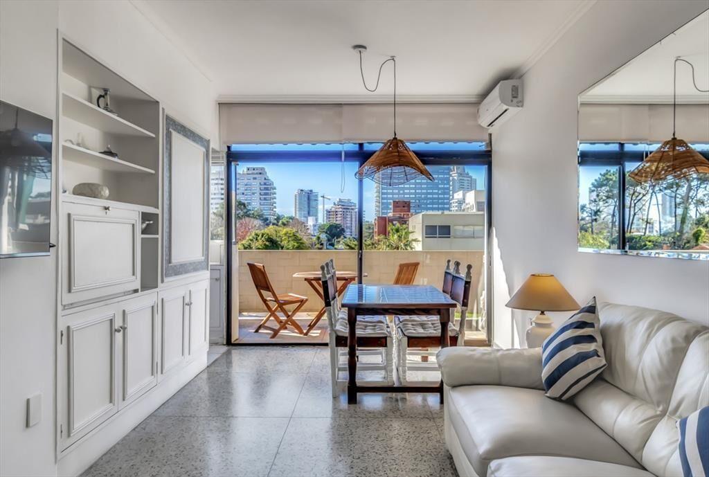 VENTA APARTAMENTO GARAJE AIDY GRILL PUNTA DEL ESTE
