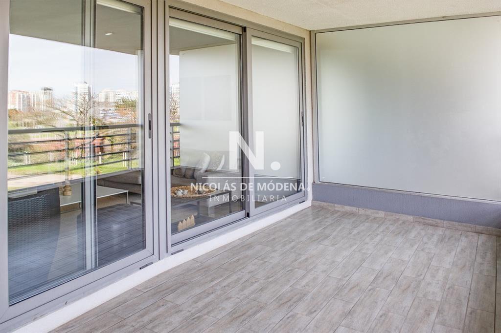 Vende apartamento en Alexander Boulevard de 2