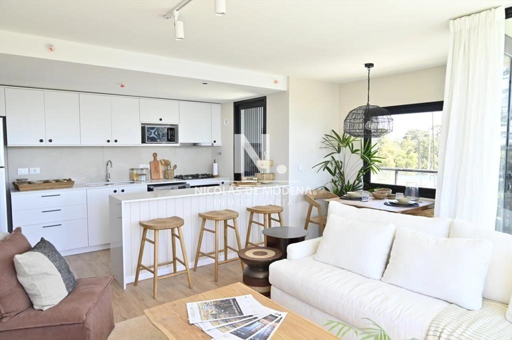Apartamento de 2 Dormitorios frente al Parque Roosevelt - B