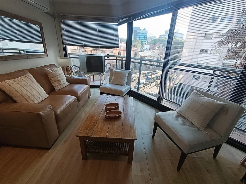 Apartamento amoblado en pocitos, excelente punto, cercano a