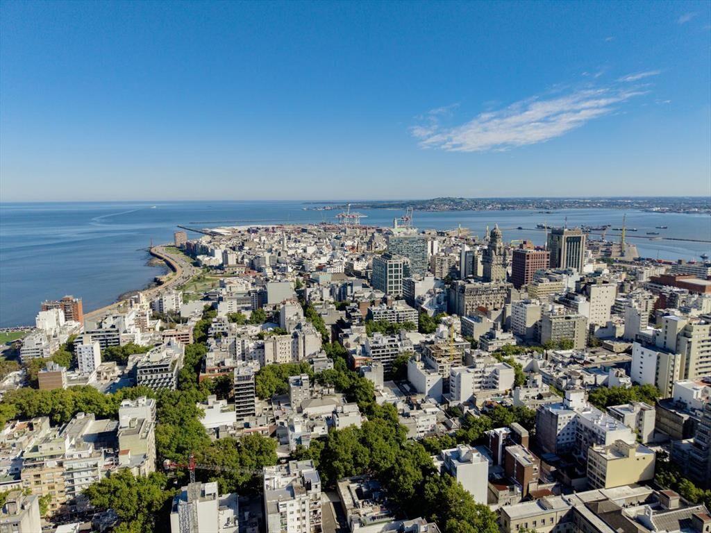 Apartamento Venta . 3 Dormitorios . Centro