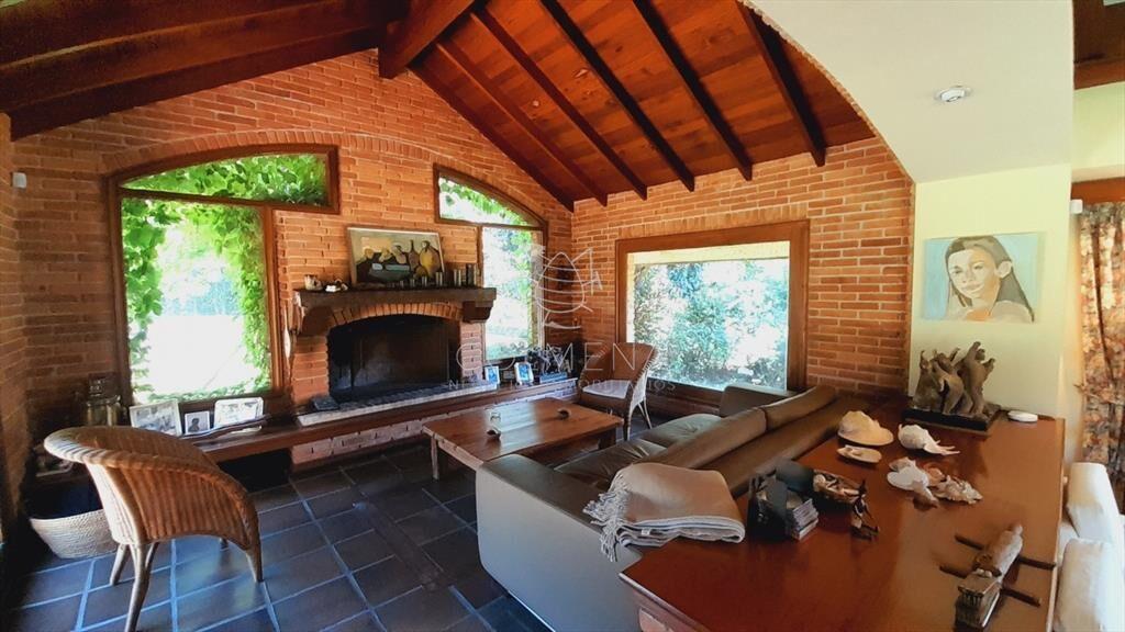 EXCEPCIONAL RESIDENCIA
