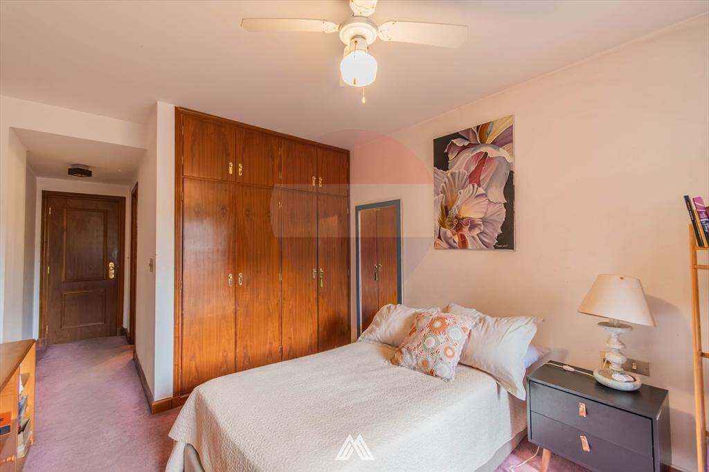 VENTA, primera linea, 3 suites.