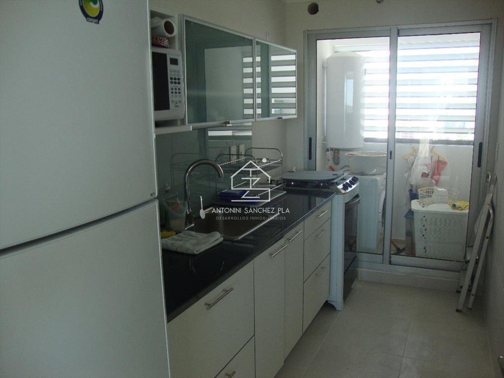 APARTAMENTO EN TORRE CON TODOS LOS SERVICIOS. A METROS DE P