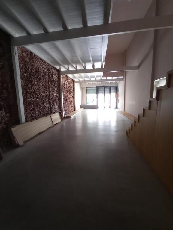Sarandi y 33, 220 m2, doble altura, 7 mts de frente , nuevo