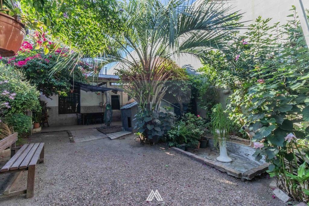 VENTA CASA TRES DORMITORIOS y FONDO