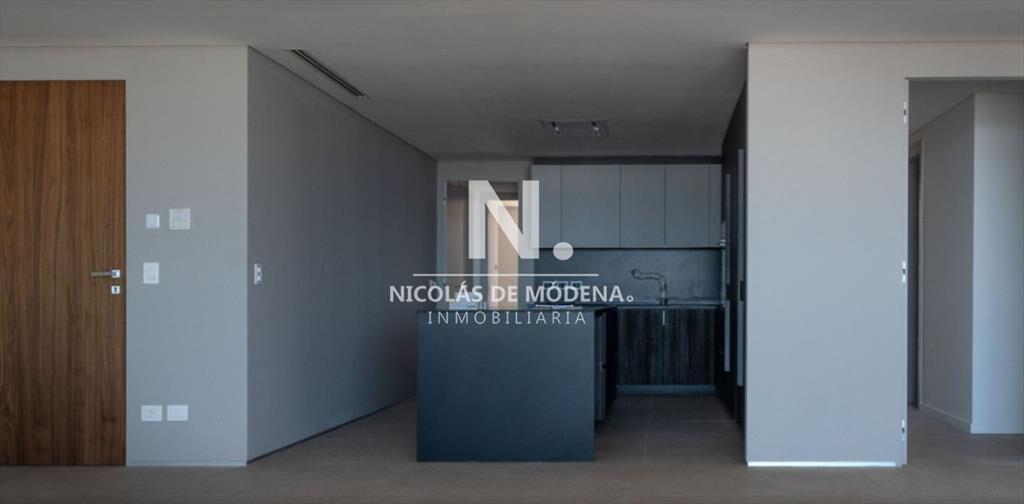 En venta apartamento de 3 dormitorios en la Punta