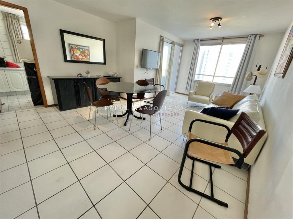 APARTAMENTO DE 2 dormitorios muy buena ubicación