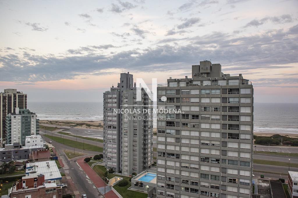 Apartamento de 2 dormitorios en venta, Torre con