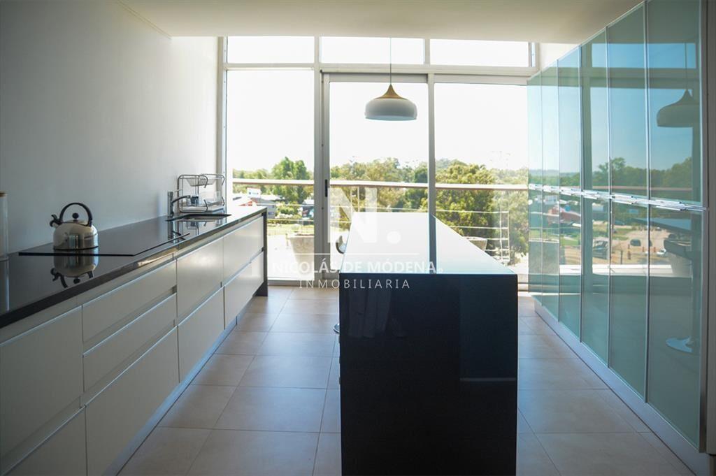 En venta pent-house en Punta del Este de 4 dormitorios