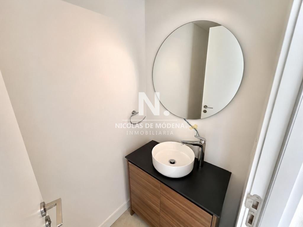 Departamento de 4 dormitorios en venta frente al