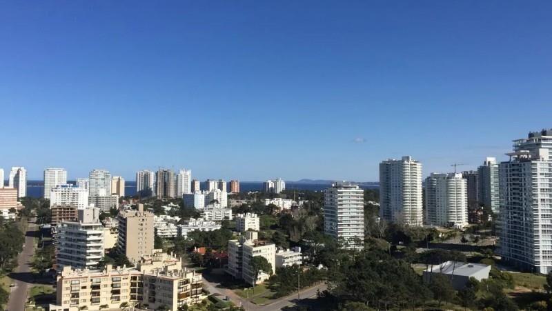 DEPARTAMENTO EN LE PARC, BRAVA, PUNTA DEL ESTE