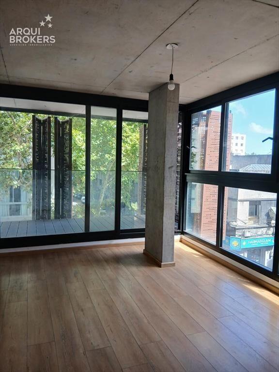 Apartamento de 2 dormitorios en alquiler en Centro - 202