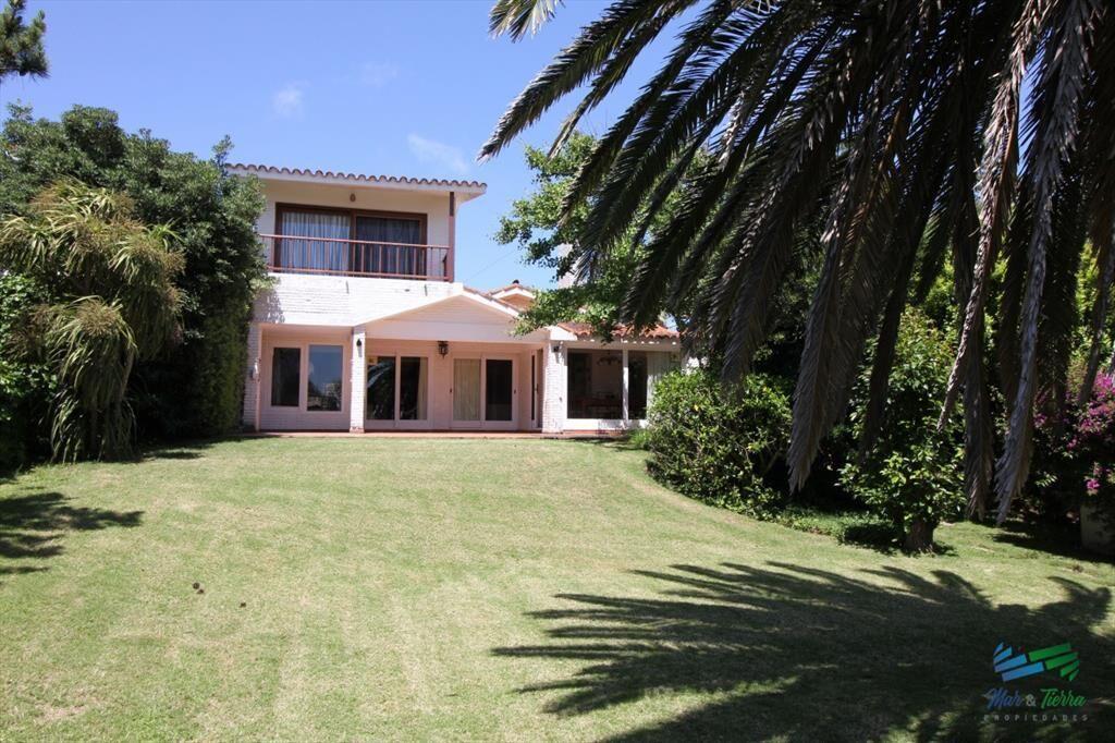 Muy linda casa en el corazon de la Peninsula, del