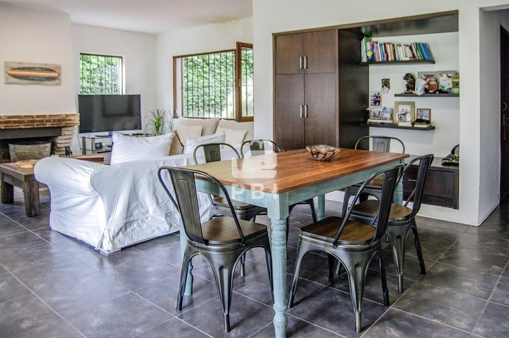 Excelente chalet de 5 dormitorios en venta a de -