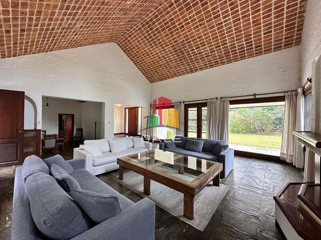 En venta casa en Barrio Golf, Punta del Este de 6