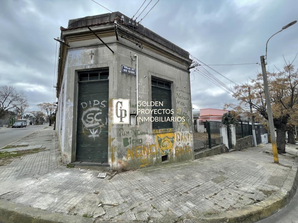 Casa en venta tres dormitorios y local comercial en Cerrito