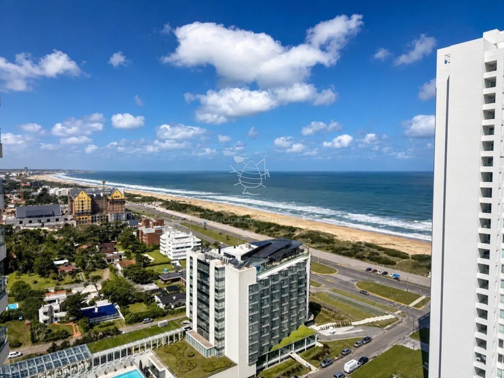 Venta de gran apartamento de 3 dormitorios con en