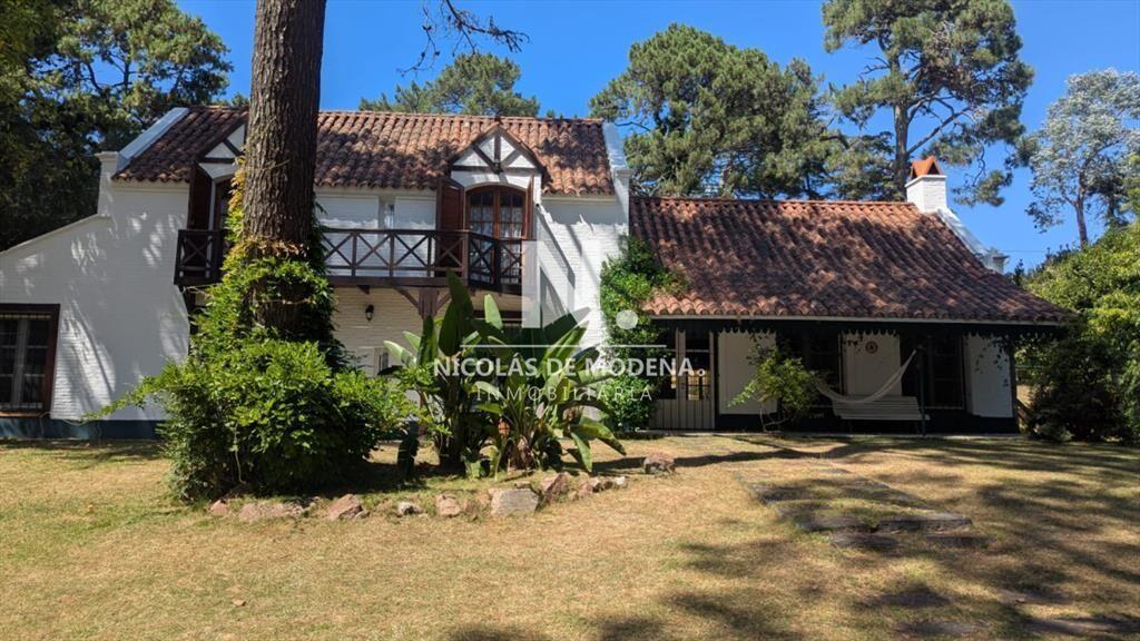 Casa en Mansa de 5 dormitorios - Punta del Este en venta