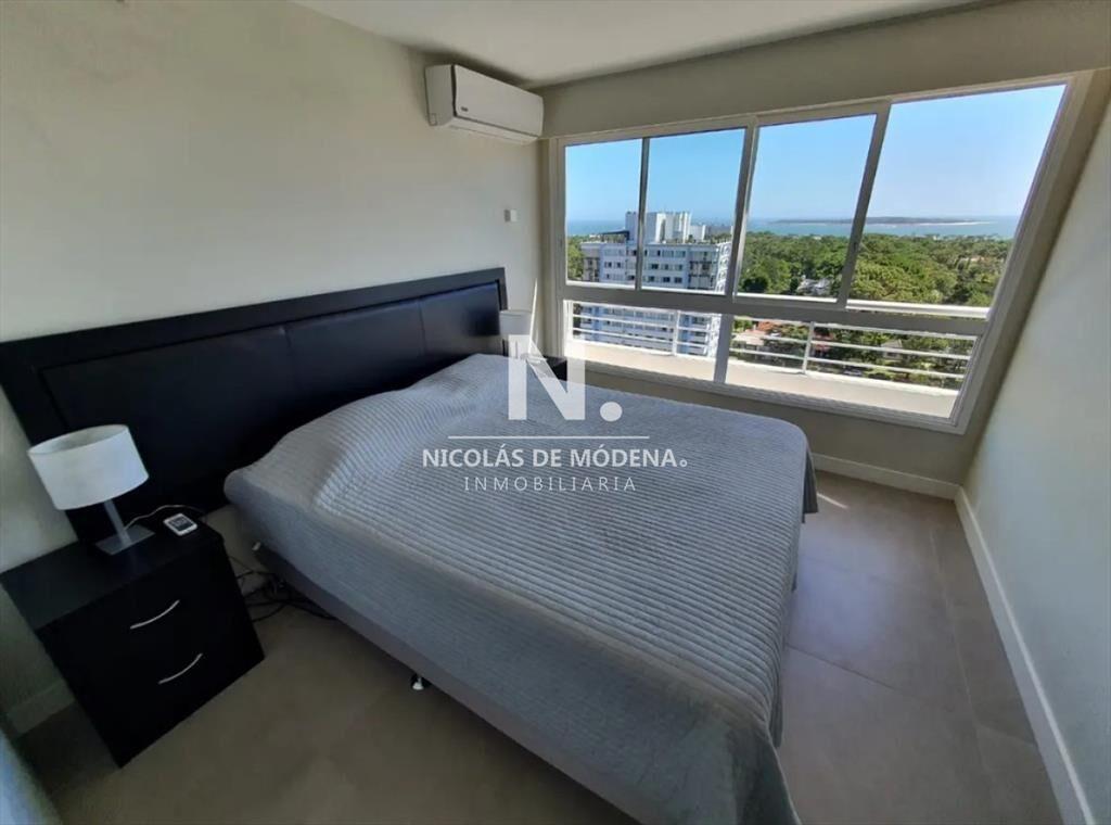 Apartamento en Venta de 2 dormitorios en Av. ,