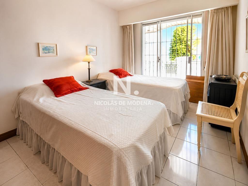 Vende apartamento en el Puerto, totalmente frente
