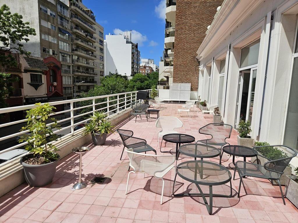 Plaza Gomensoro, única planta llana de 500 m2 + terraza de