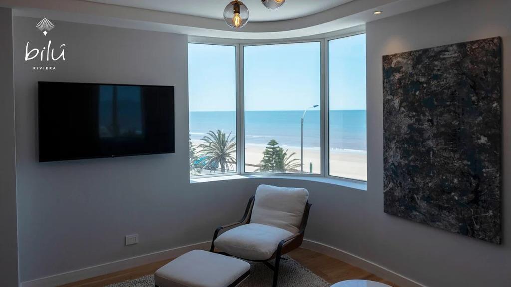 Venta apartamento de 3 dormitorios y servicio en Bilú Rivie