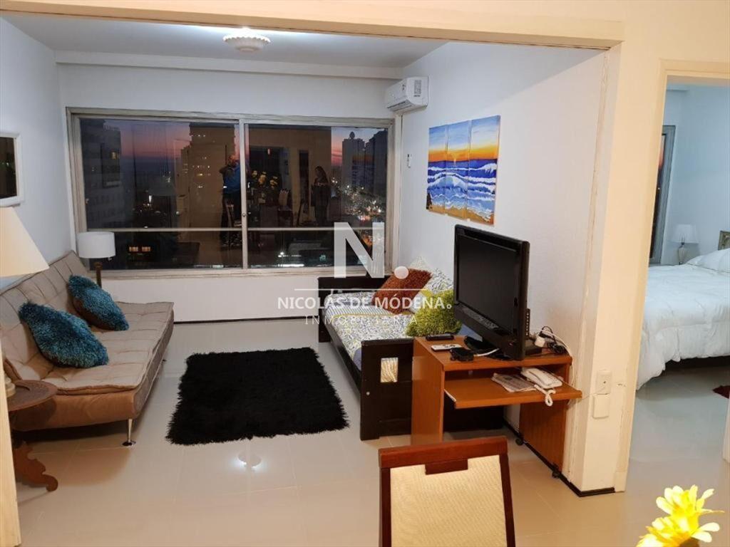 Apartamento de 1 dormitorio - Céntrico