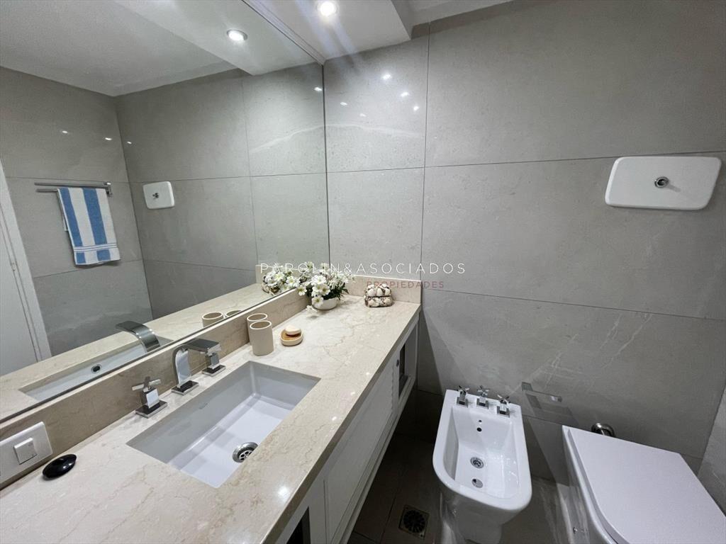 Apartamento en venta en primera línea de Mansa 2