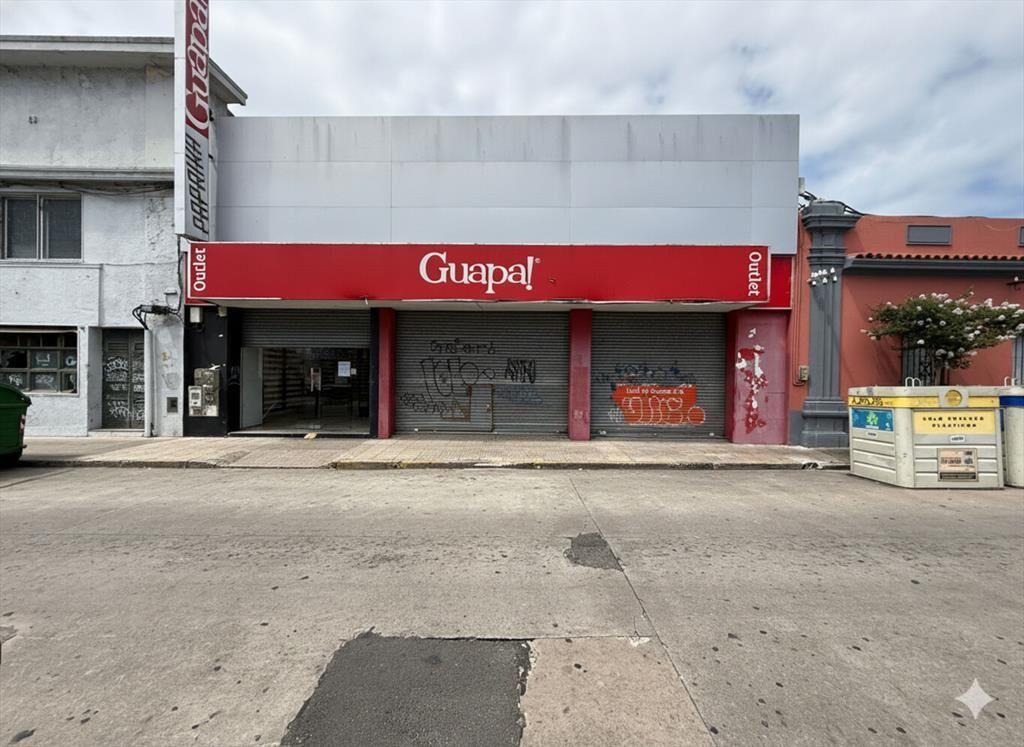 VENTA GRAN LOCAL COMERCIAL ITUZAINGO Y SARANDI