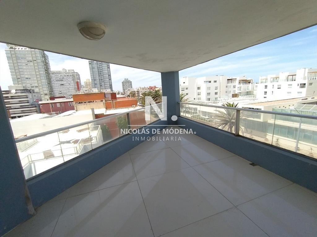 apartamento con vista a playa brava zona de