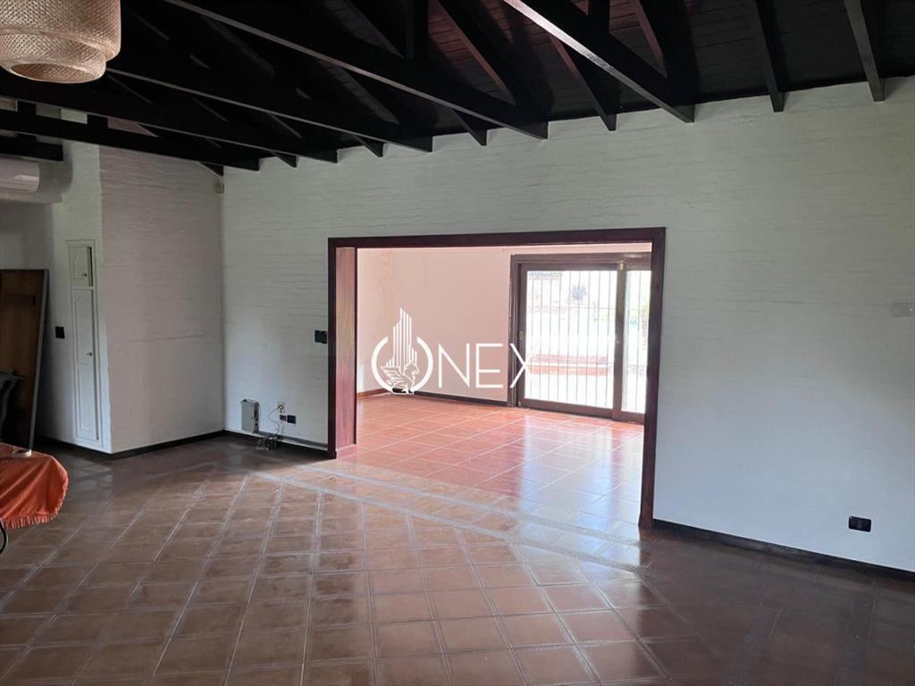 Venta casa 5 dormitorios con piscina en Punta del Este.