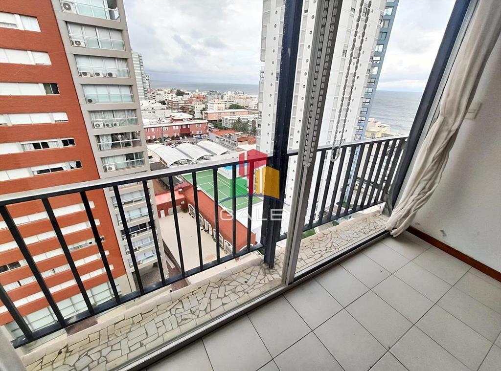 NUEVO PRECIO! Piso alto en Península con vistas!