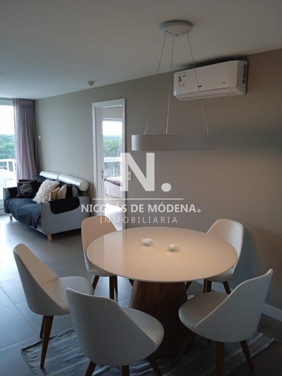 Apartamento en Alquiler de 2 dormitorio en , del