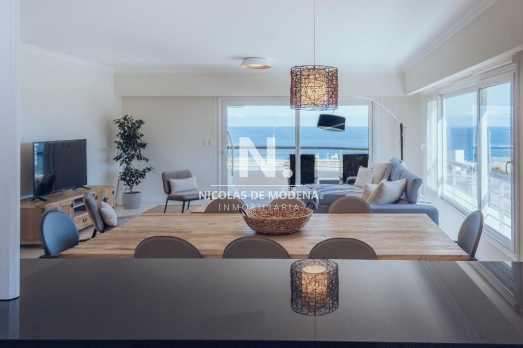 Excelente Penthouse 4 dormitorios en Venta Frente al Mar -