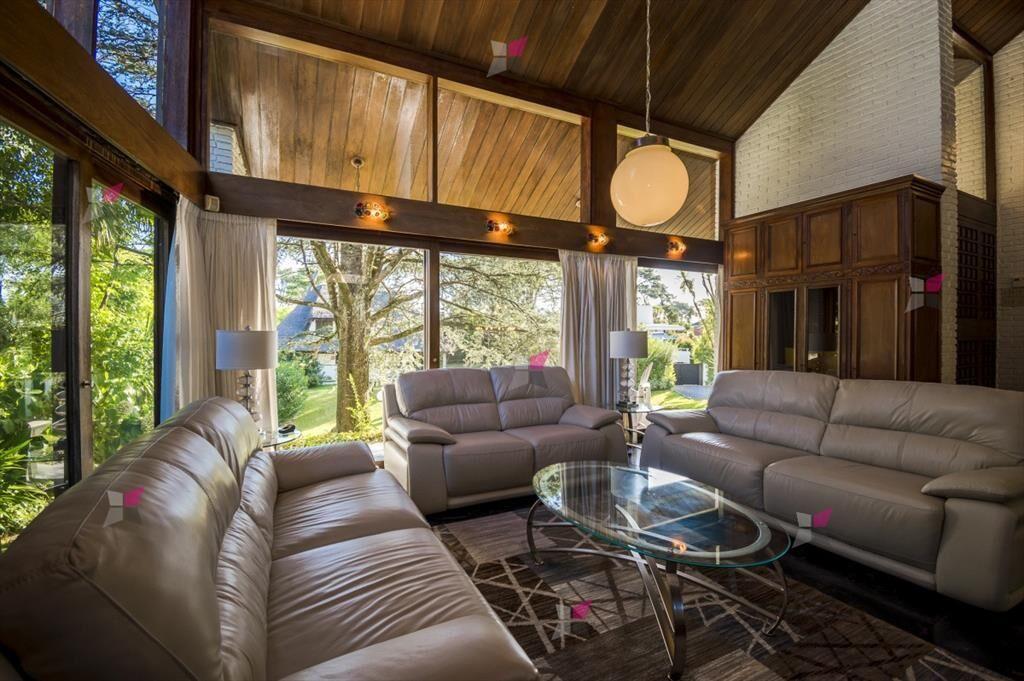 VENTA DE CASA DE 4 DORMITORIOS EN MANSA PUNTA DEL