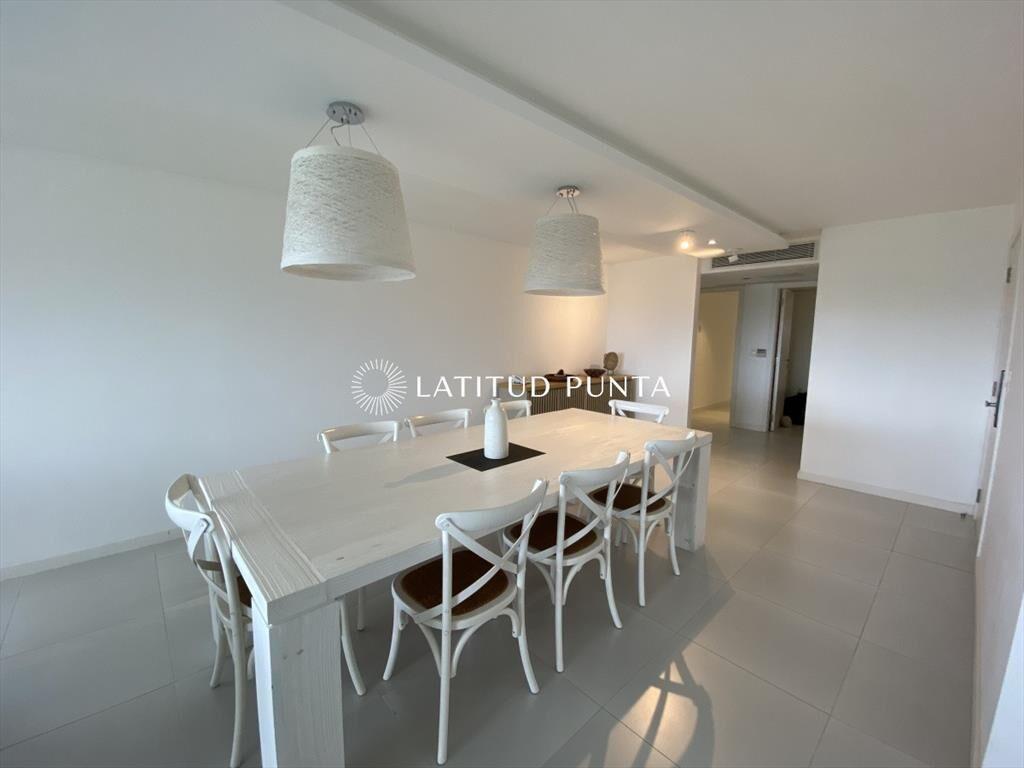 Apartamento frente al mar, 3 dormitorios más dependencia