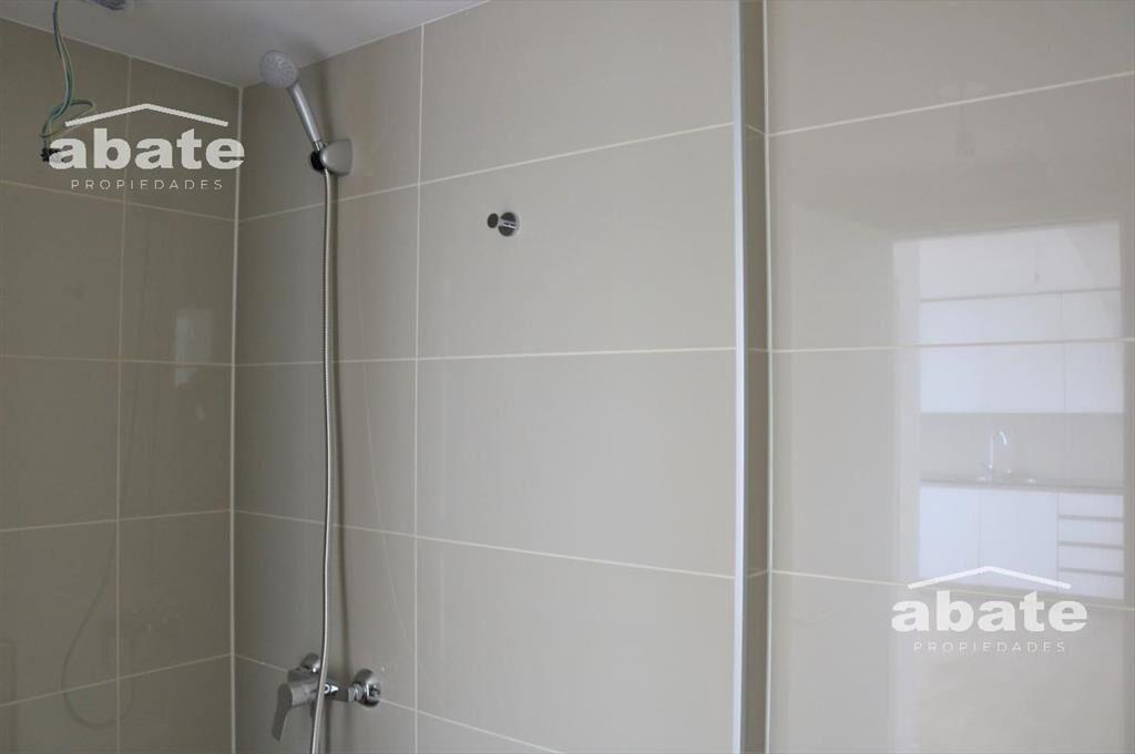 Venta apartamento 1 dormitorio en Piso alto con renta