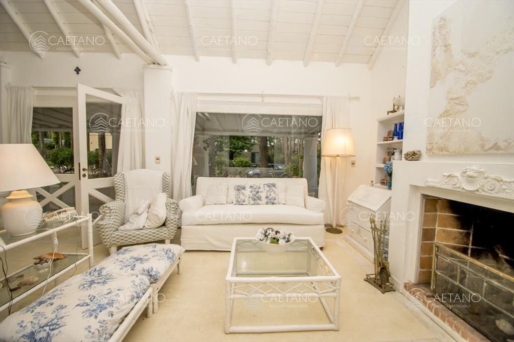Laguna Blanca Alquiler Casa Cuatro Dormitorios