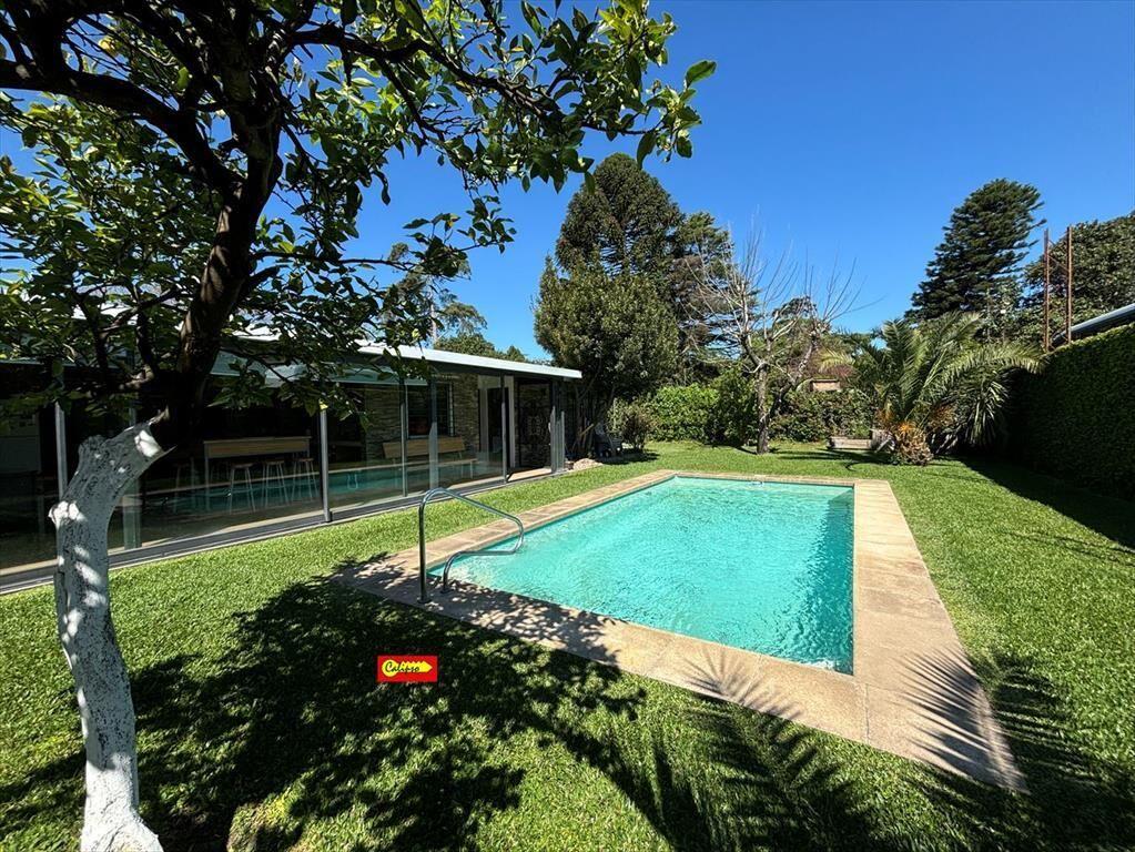 Venta - Casa - 4 dormitorios -Piscina climatizada-Atlantida