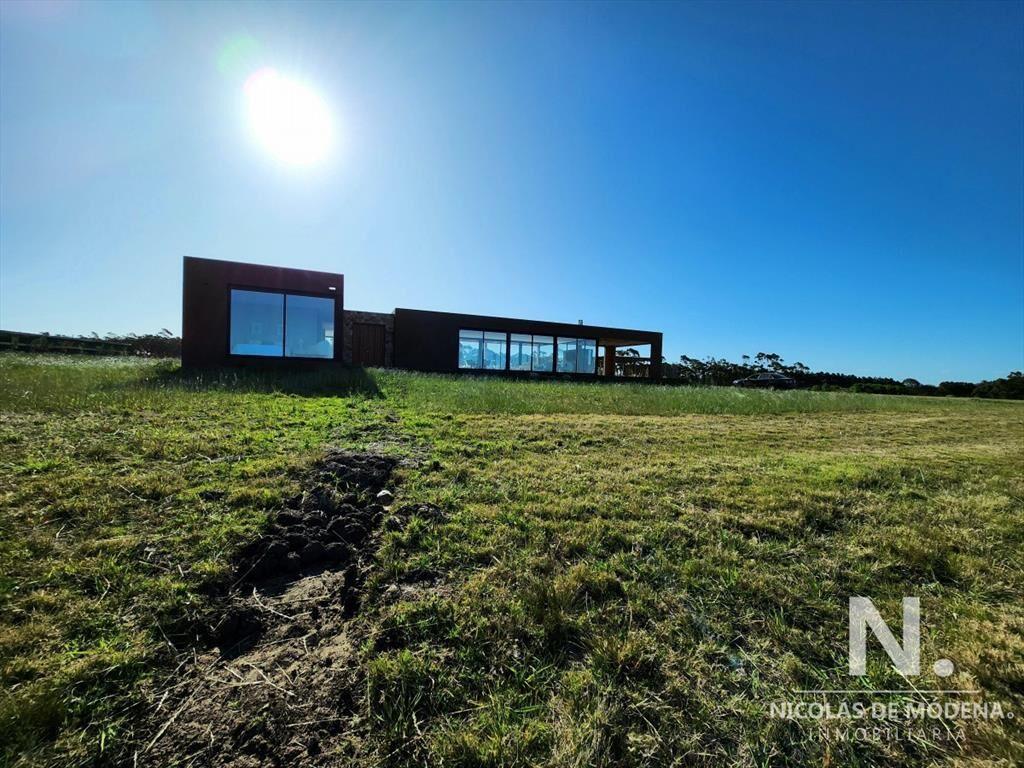Excelente casa en Venta, barrio privado