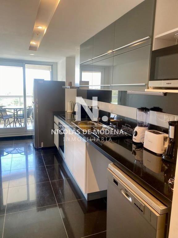 En venta apartamento de 3 dormitorios en Brava,