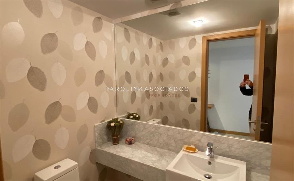 Apartamento en venta de 3 dormitorios en edificio