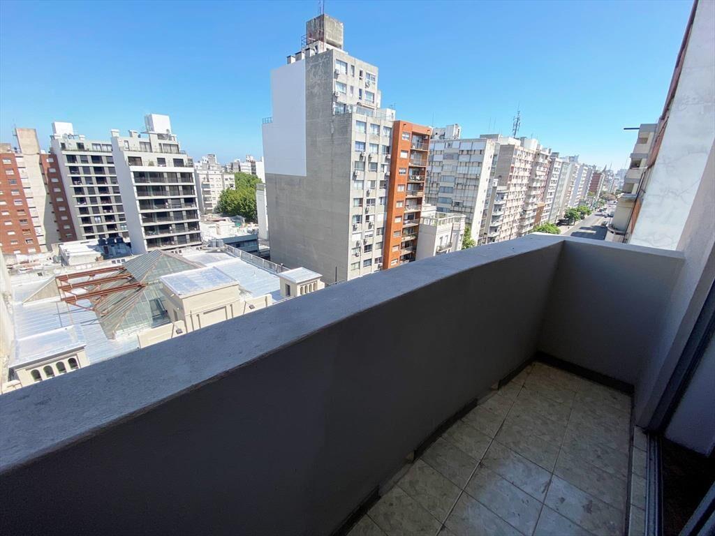 Venta de Apartamento con 4 dormitorios en Cordón. CON RENTA!