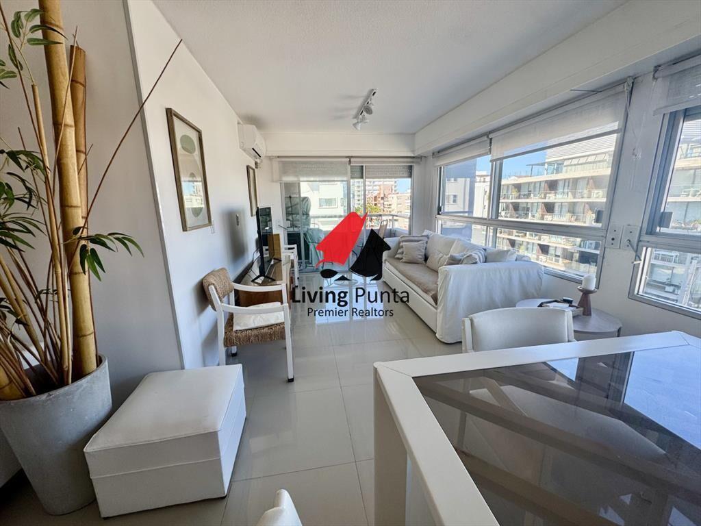HERMOSO APARTAMENTO EN VENTA DE DOS DORMIT