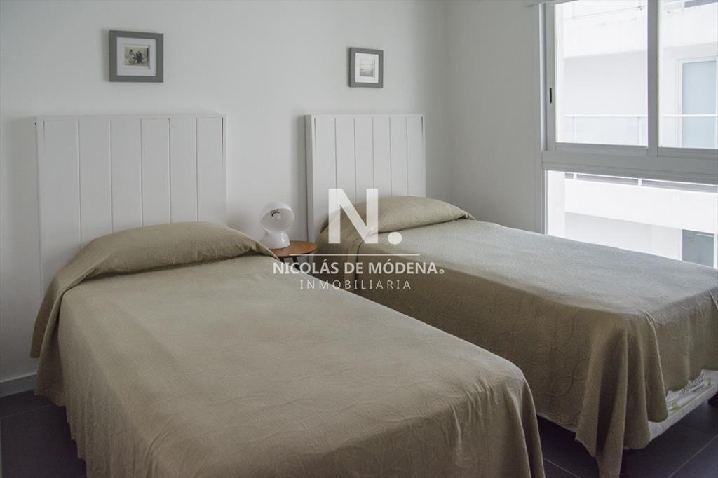 Hermoso Departamento en venta en La Peninsula, .