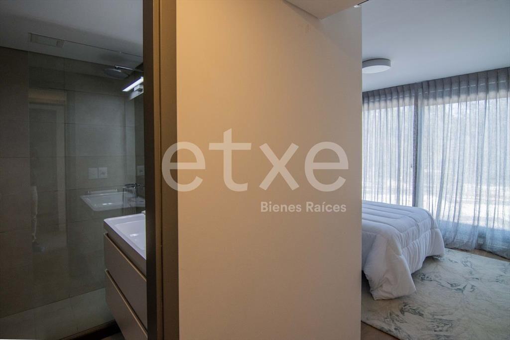 Venta Apartamento 2 dorm 2 baños Carrasco Boating Torre 2...