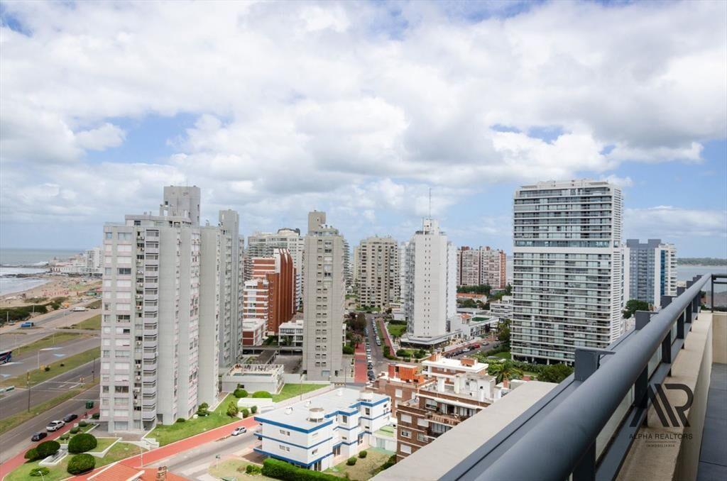 PENTHOUSE a estrenar 2 DORMITORIOS a metros de PLAYA BRAVA